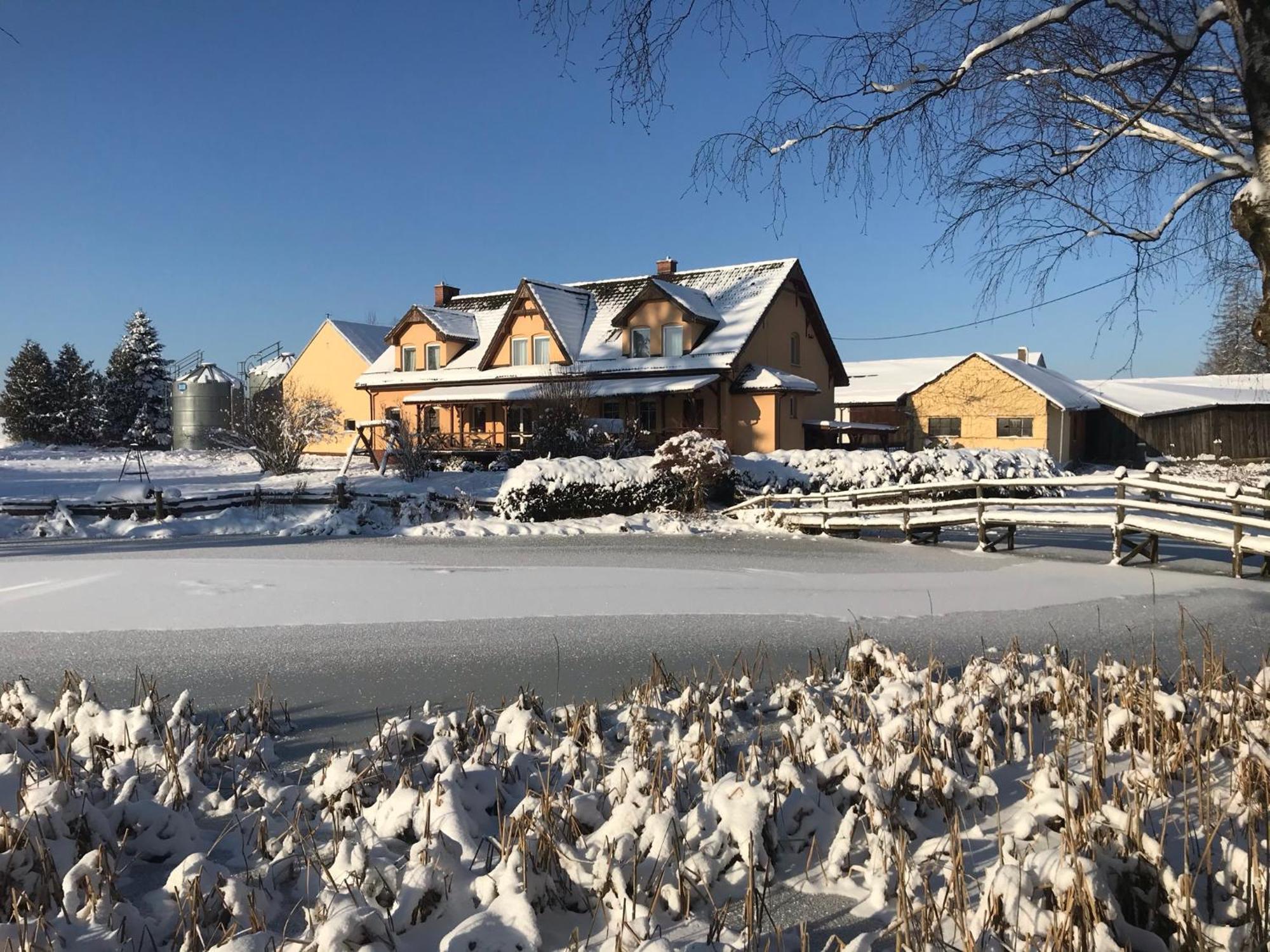 Chociwlanka Villa Bobolice  Kültér fotó